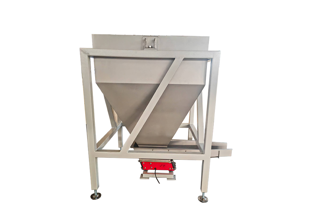 Vibrating hopper feeder