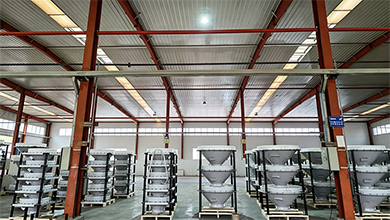 ¡Entrega en lote! Los activadores de contenedores VRV se han cargado correctamente en el vehículo y están de camino a la planta de producción del cliente.